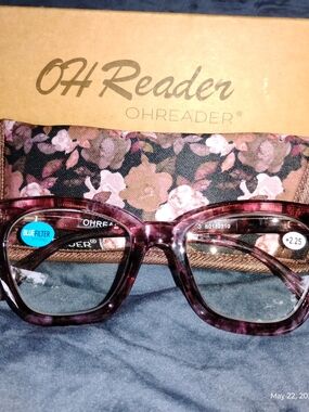 Women’s Purple Tortoiseshell Blue Light Reading Glasses +2.25
